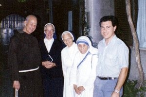 Fr. Cyprian with two nuns of the Lateran community, Mother Teresa, and a Maltese seminarian.